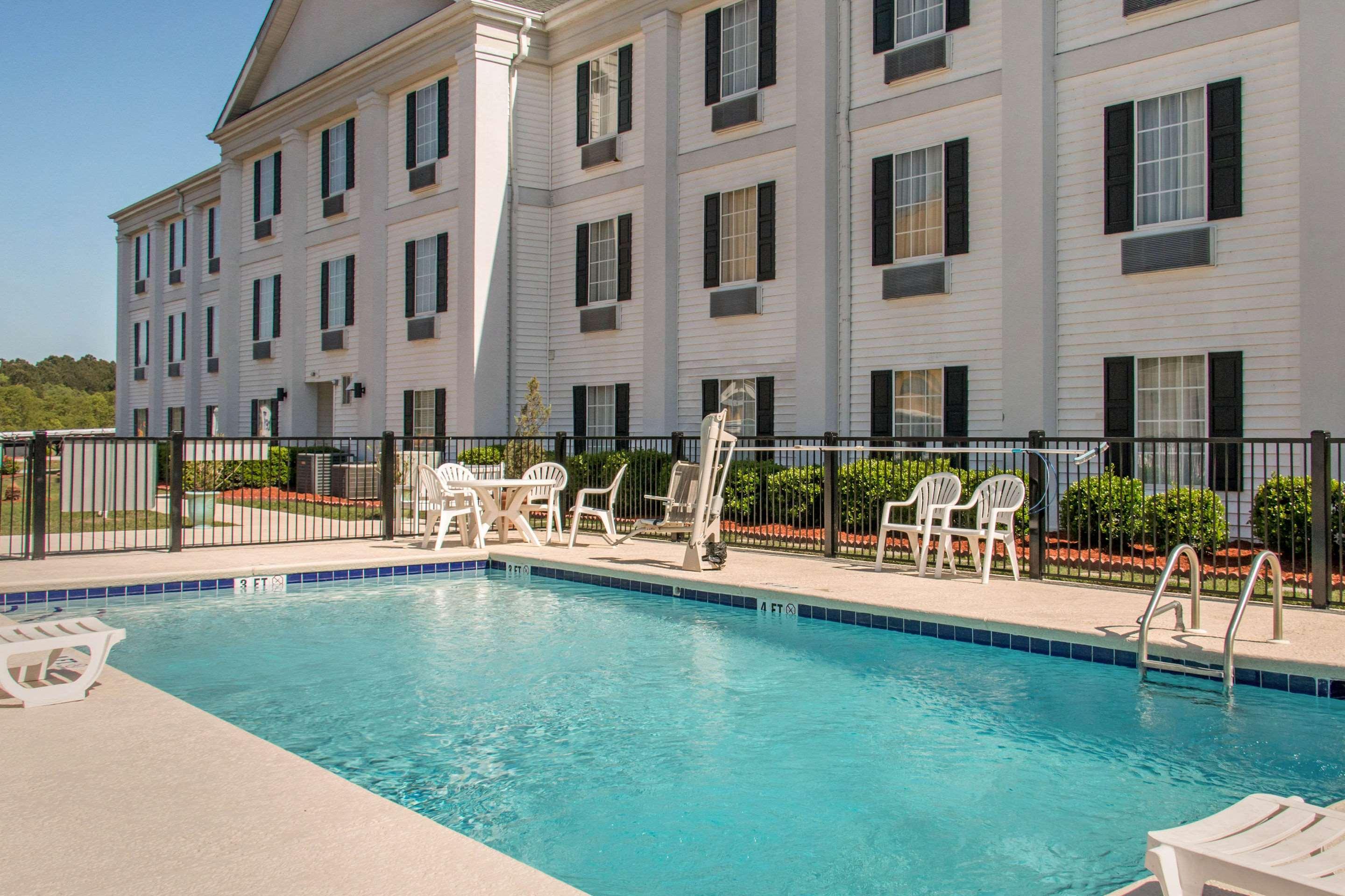 Quality Inn Pooler - Savannah I-95 Екстериор снимка