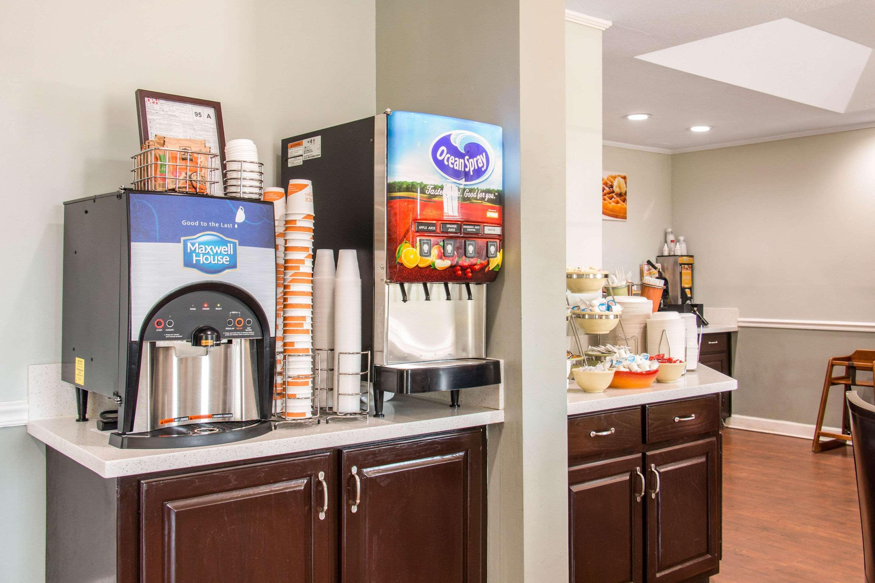 Quality Inn Pooler - Savannah I-95 Екстериор снимка