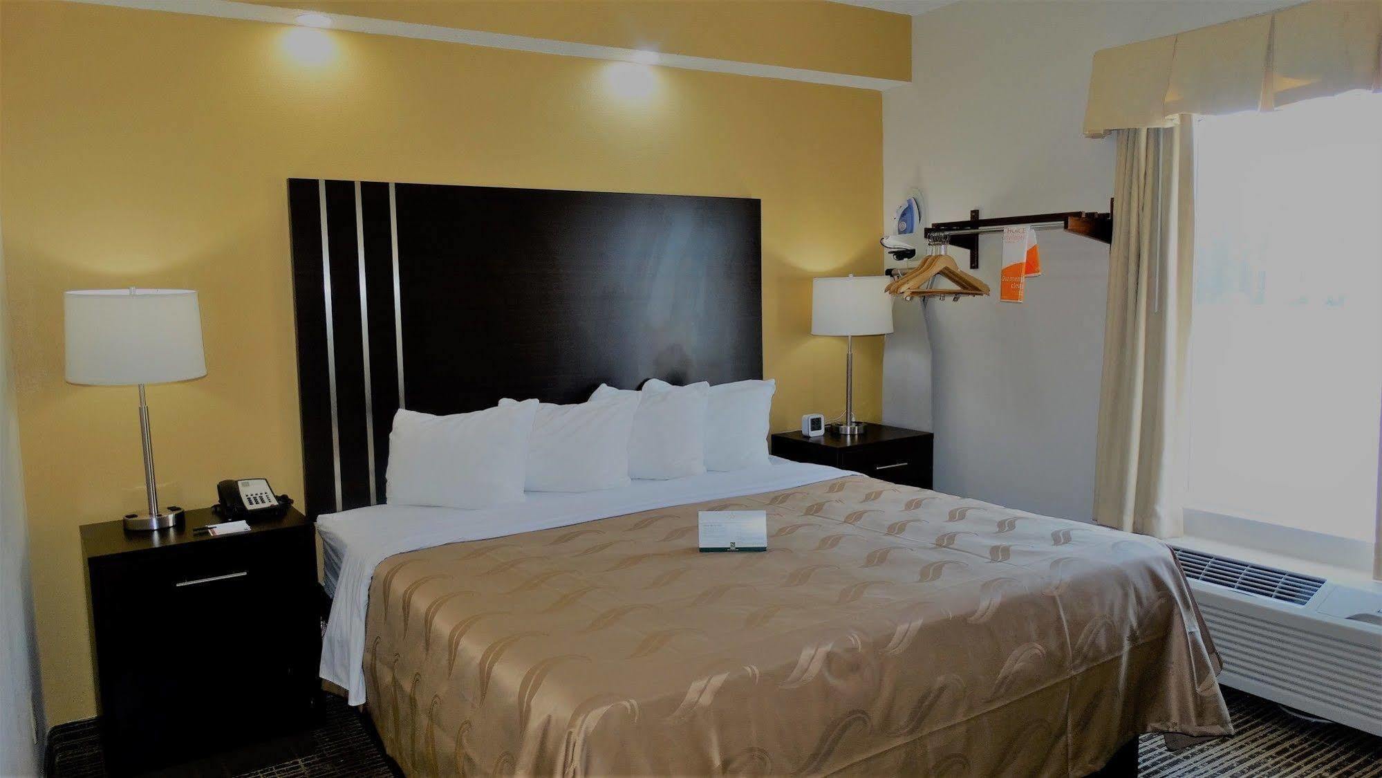 Quality Inn Pooler - Savannah I-95 Екстериор снимка
