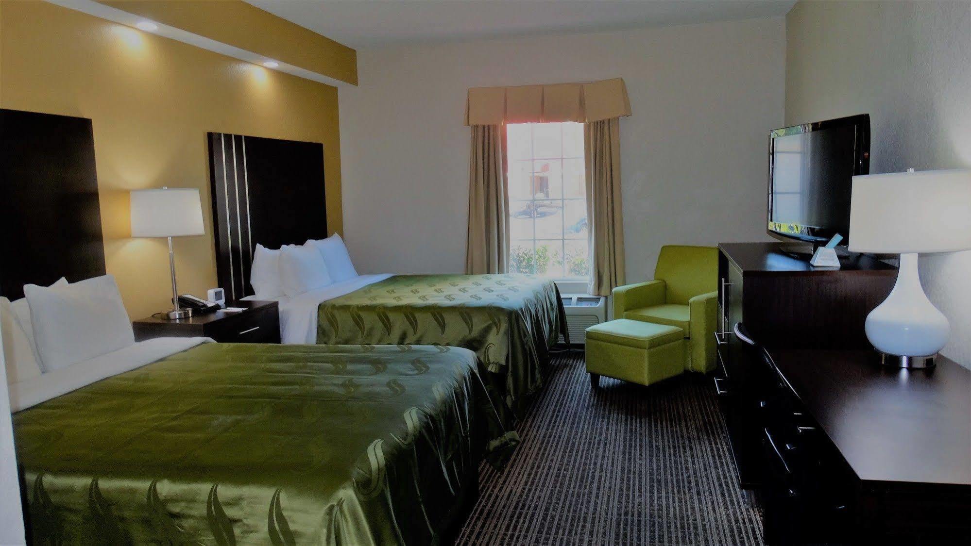 Quality Inn Pooler - Savannah I-95 Екстериор снимка